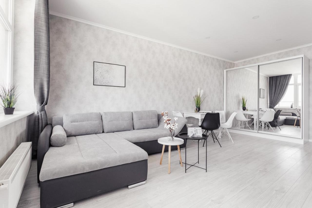 Sea & Sky Apartments Odesa Exterior photo