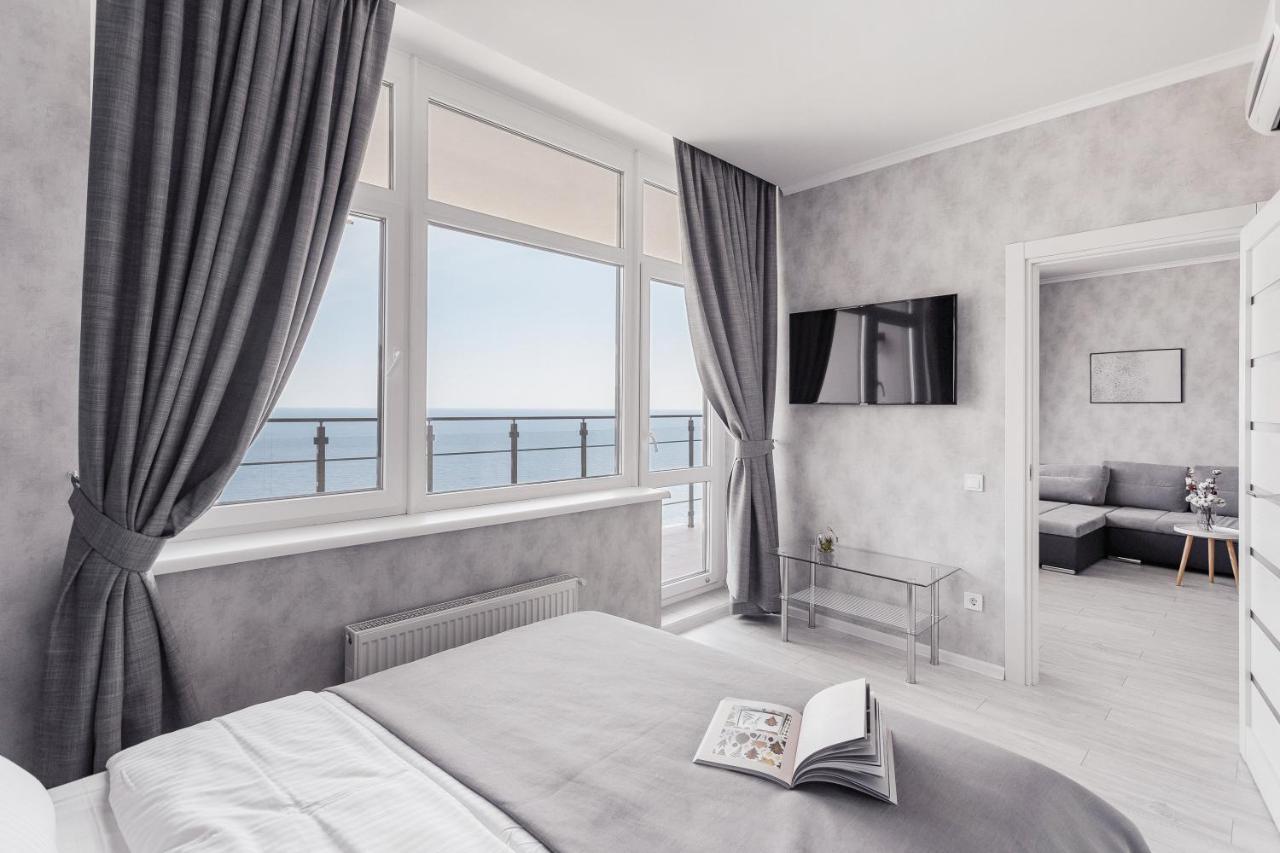 Sea & Sky Apartments Odesa Exterior photo