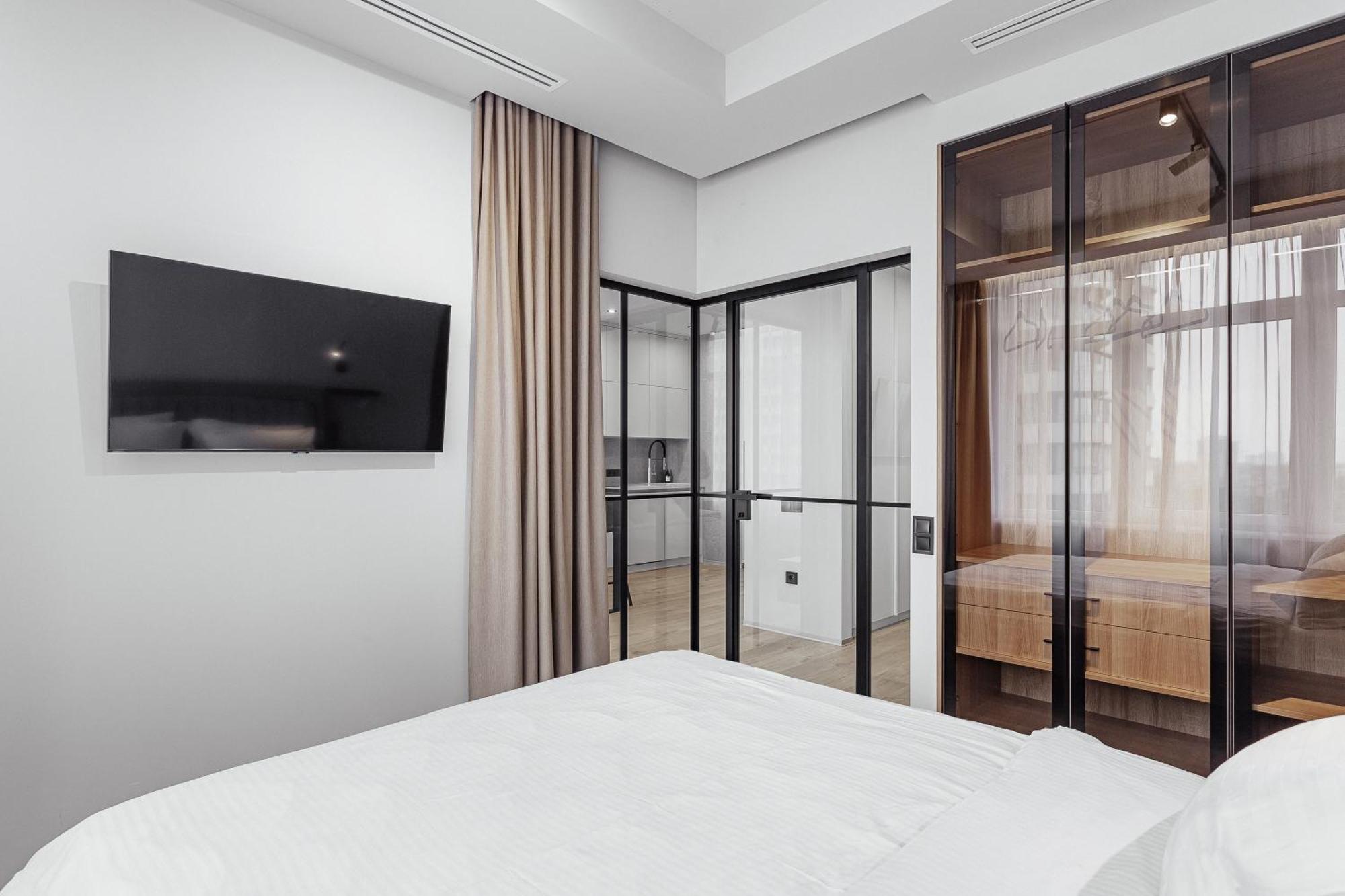 Sea & Sky Apartments Odesa Room photo