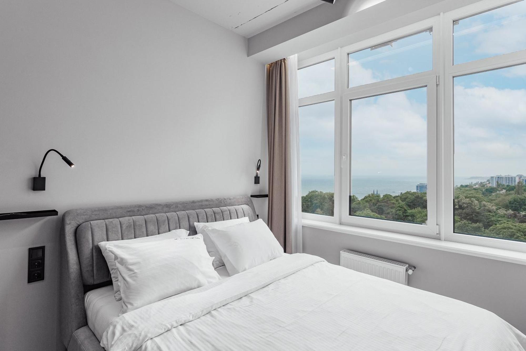 Sea & Sky Apartments Odesa Room photo